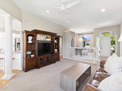 1702 Quail Cove Court, West Des Moines, IA 50265