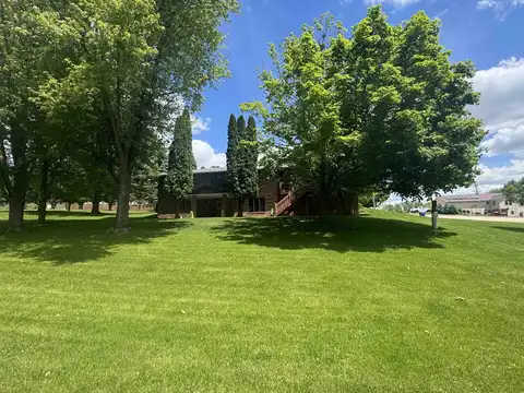107 Charles, Guttenberg, IA 52052