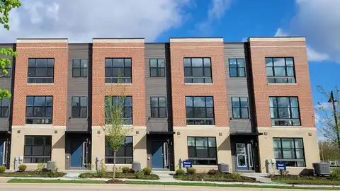 369 Summit Circle, LOMBARD, IL 60148