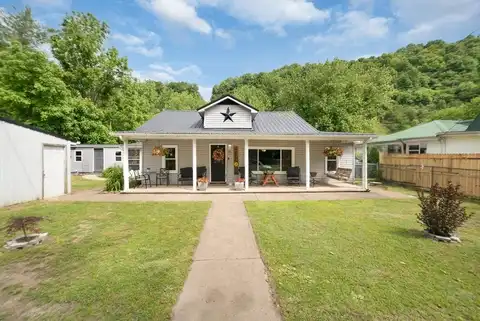31 Scalf Drive, Betsy Layne, KY 41605