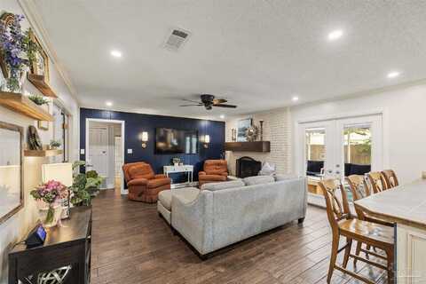 3815 Durango Dr, Pensacola, FL 32504