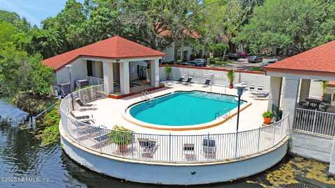 1303 WOOD HILL Place 1303, Jacksonville, FL 32256