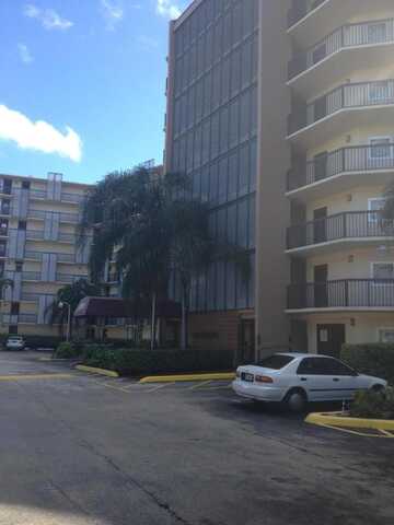 3101 N Country Club Drive 510, Aventura, FL 33180