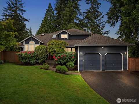 8221 122nd Avenue NE, Kirkland, WA 98033