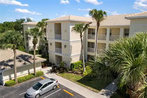 600 GARDENS EDGE DRIVE 613, VENICE, FL 34285