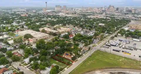 620 Sherman, San Antonio, TX 78202