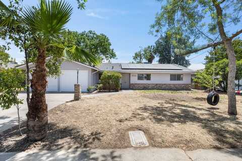 4824 Brown Avenue E, Fresno, CA 93703