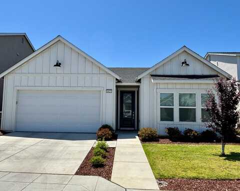 6423 Robinson E, Fresno, CA 93727