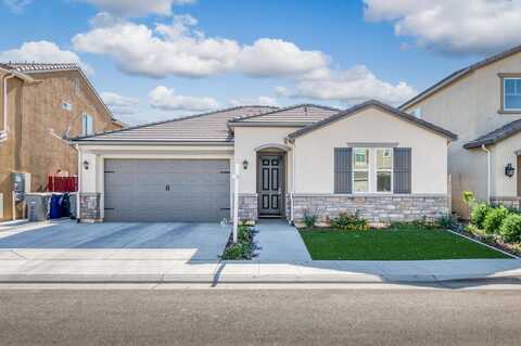 3440 Descanso Avenue, Clovis, CA 93611