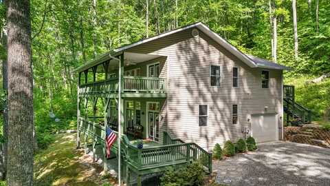 510 Wayah Woods Lane, Franklin, NC 28734