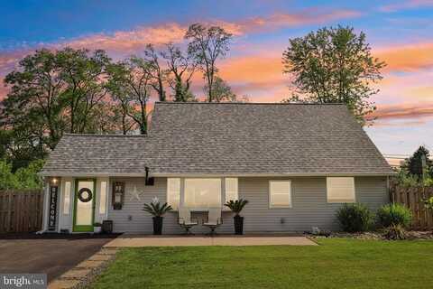 39 VILLAGE LANE, LEVITTOWN, PA 19054