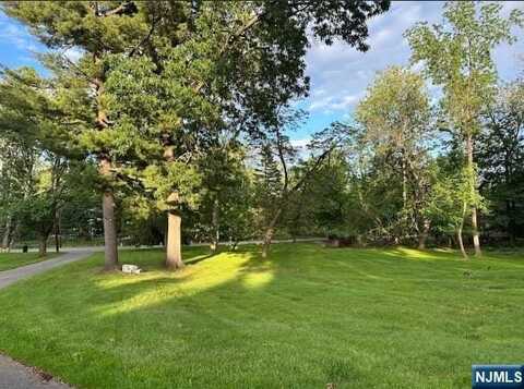 185 Wilmore Road, Little Falls, NJ 07424