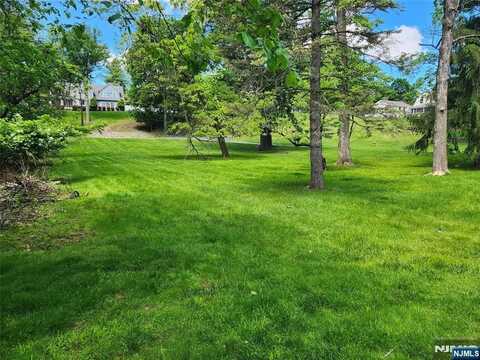 185 Wilmore Road, Little Falls, NJ 07424