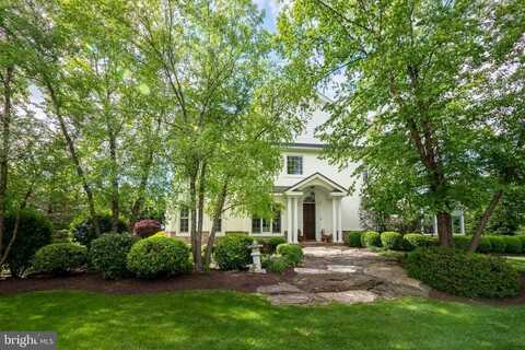 1908 CARRIAGE KNOLL DRIVE, BETHLEHEM, PA 18015