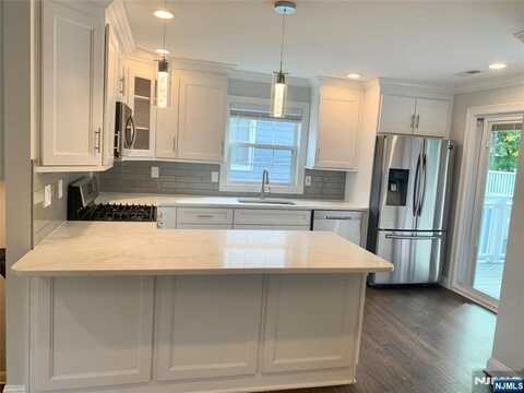 46 Elm #2, Caldwell, NJ 07006