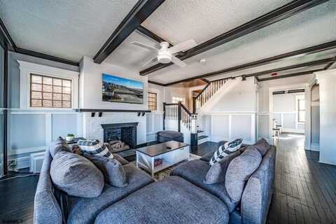 1 S Victoria Ave, Ventnor City, NJ 08406