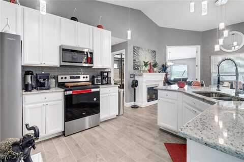 2807 18th Street W, Lehigh Acres, FL 33971
