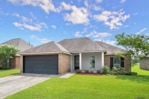 6708 Royal Oaks Ct, Zachary, LA 70791