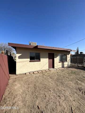 259 S Moon Road, Socorro, TX 79927