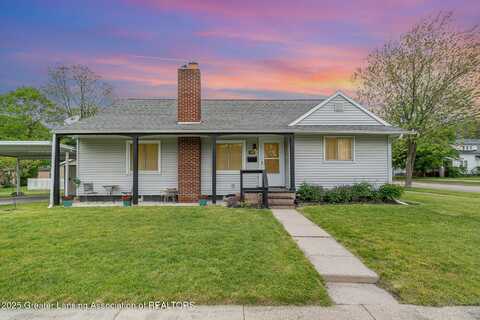 504 Iowa Street, Alma, MI 48801
