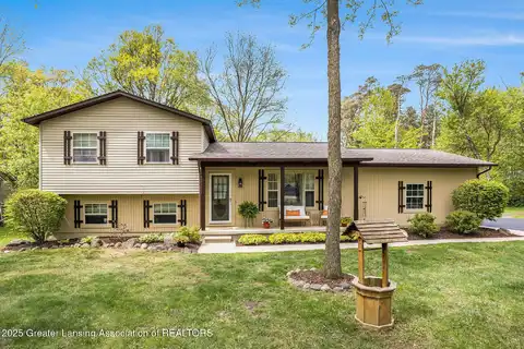 8450 Pineview Lake Drive, Linden, MI 48451