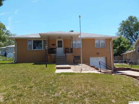 7027 S 39th Avenue, Bellevue, NE 68147