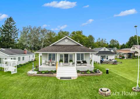 661 Dorothy Bowen Drive, Sheridan, MI 48884
