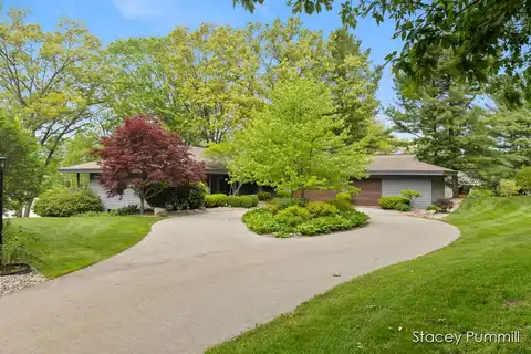 7320 Whispering Ridge Street SE, Grand Rapids, MI 49546