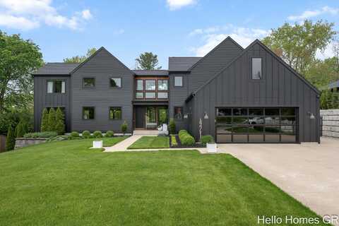 421 Manhattan Road SE, Grand Rapids, MI 49506