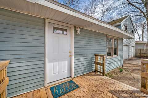 1585 Leeds Avenue, Benton Harbor, MI 49022