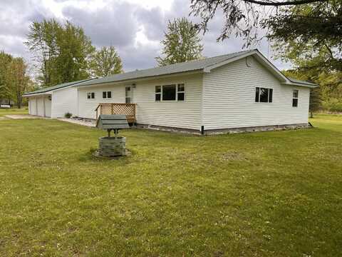 5260 Townhall Road, Beaverton, MI 48612