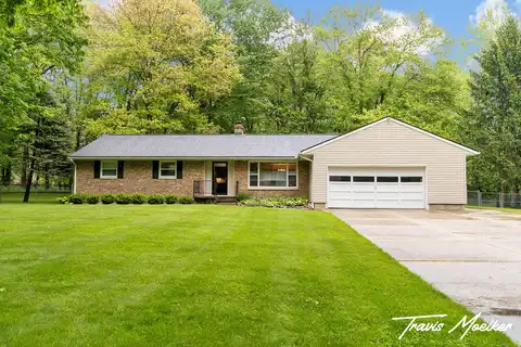 10830 14th Avenue NW, Grand Rapids, MI 49534