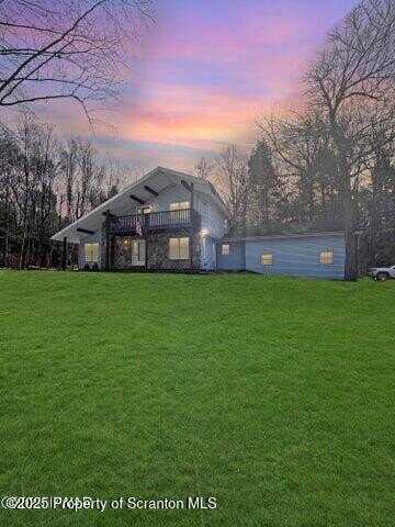 105 Lake Lorain Road, Poyntelle, PA 18454