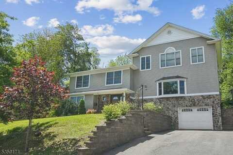 9 Baker Rd, Livingston, NJ 07039