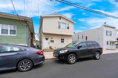 89 Westminster Pl, Garfield, NJ 07026