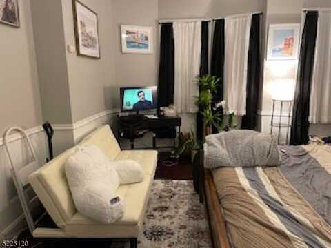 6 Macculloch Ave, Morristown, NJ 07960
