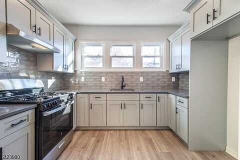 105 Coolidge St, Unit 1, Irvington, NJ 07111