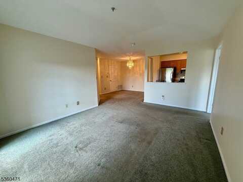 1137 Waterford Dr, Edison, NJ 08817