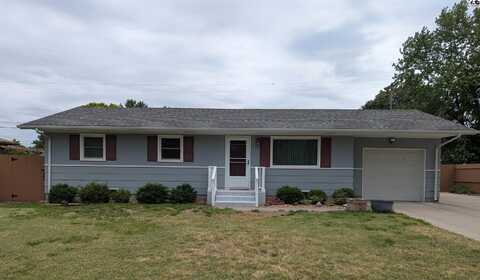 909 E 14th Ave, Hutchinson, KS 67501