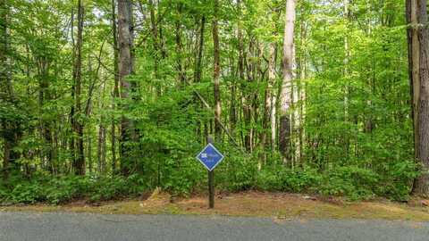 2 Receptive Drive, Glenville, NC 28736