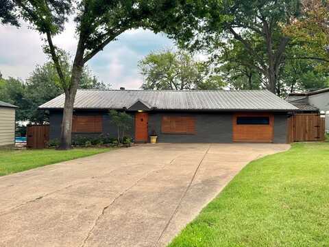 610 Legendary Ln, Gun Barrel City, TX 75156