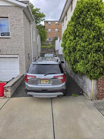 7502 COTTAGE AVE, North Bergen, NJ 07047