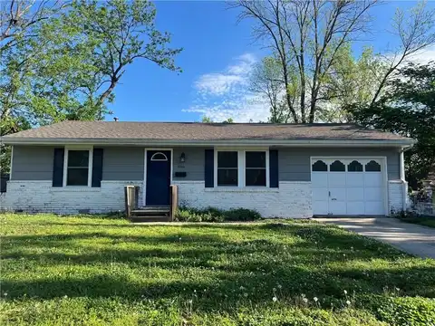 1010 W Douglas Street, Nevada, MO 64772