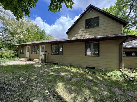 506 W 7th Street N, Estherville, IA 51334