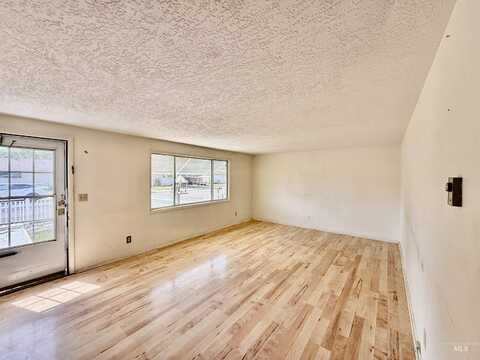 1325 Vista Drive, Emmett, ID 83617