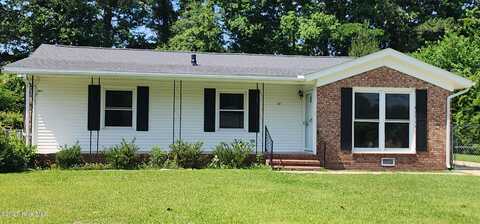 28 Berkshire Drive, Jacksonville, NC 28546