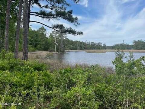129 Starkey Creek Drive, Swansboro, NC 28584