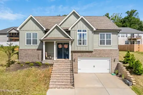 8121 Chapel Hill Lane, Knoxville, TN 37938