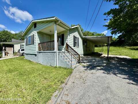 145 Mayberry St, Harriman, TN 37748
