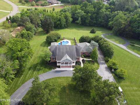 827 Knight Bridge Rd, Maryville, TN 37803